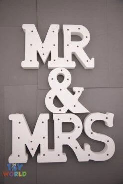 Wood Mr And Mrs Sign With Light 5.9in